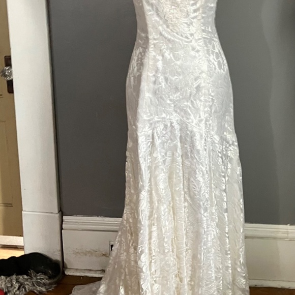 Vintage Wedding Dress - Picture 4 of 8